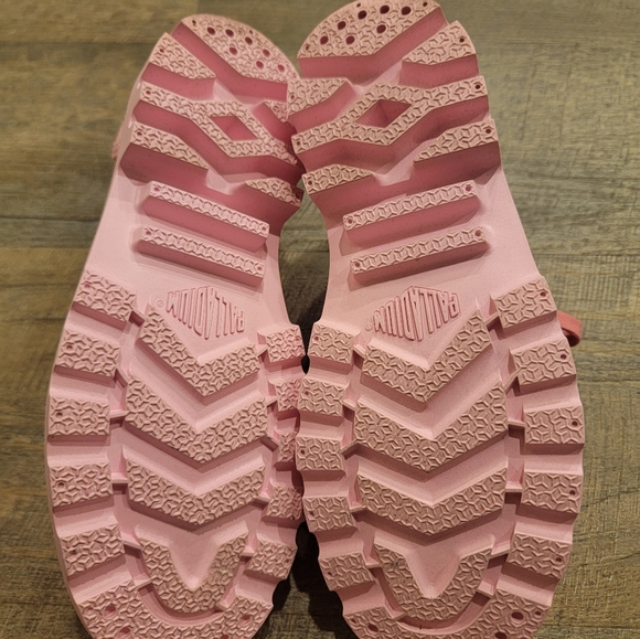Palladium Pampa High V Size 4 Big Kids or Women's Size 5.5 - Picture 5 of 8